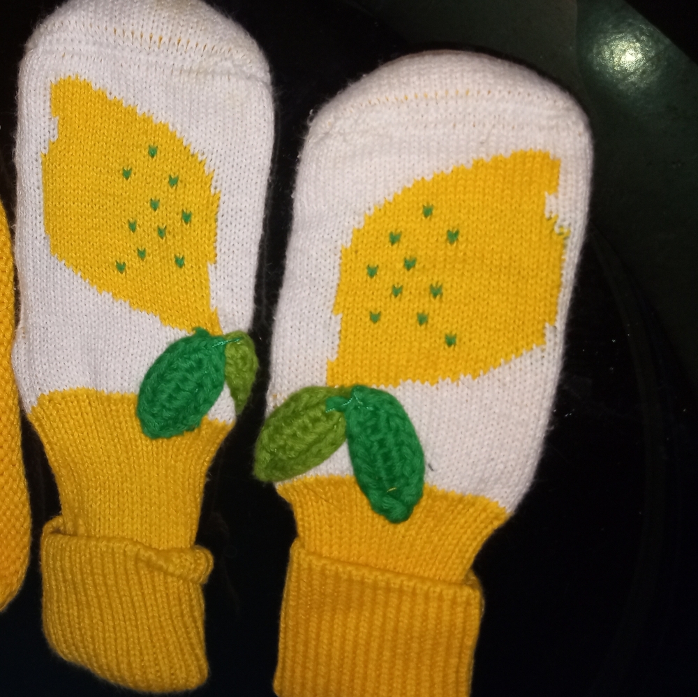 Hanna Andersson Organic cotton Lemon Booties 3-12 months